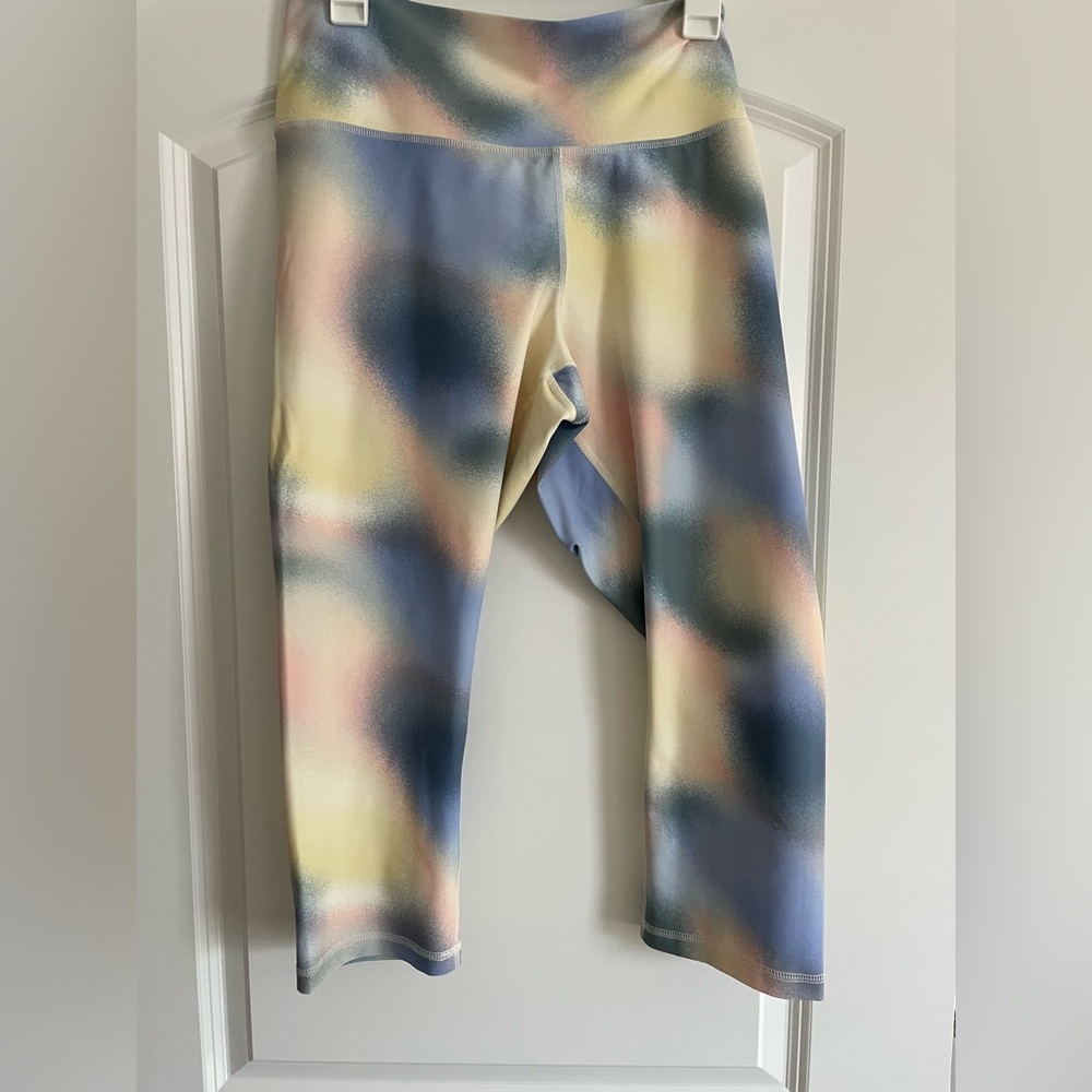 Old Navy Active Powersoft Multicolor Cropped Leggings